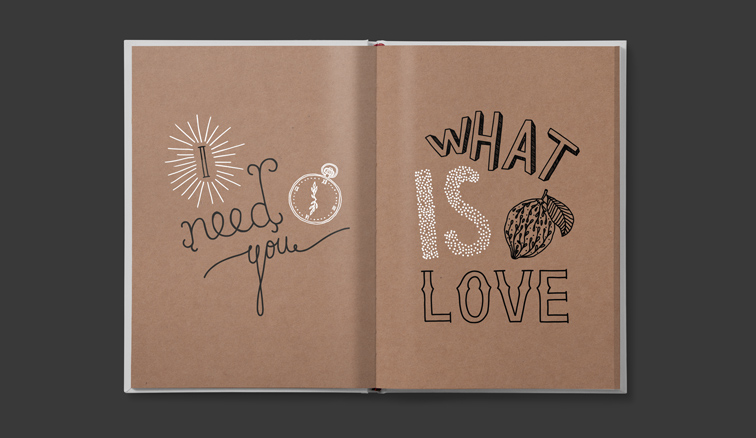 Carnet de croquis à couverture rigide ouvert