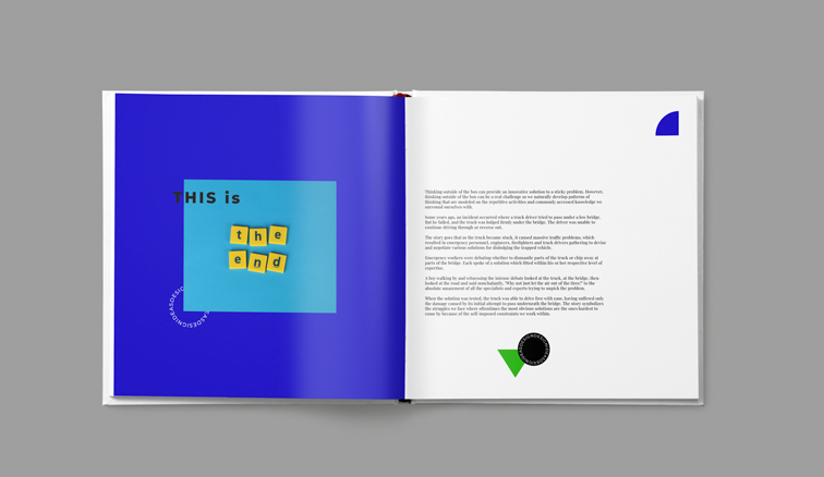 افتح Square Journal على خلفية رمادية