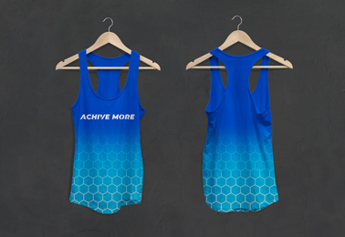 Uzun Racerback Antrenman Atletinin Önden ve Arkadan Görünüşü