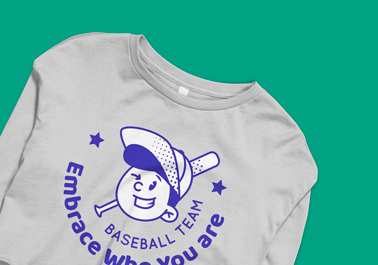 Vue en zoom du sweatshirt court gris