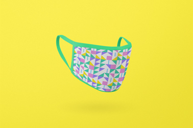 منظور من الجانب الأيسر لقناع وجه منقوش 