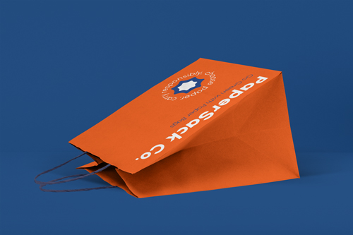 Liegende Papier-Einkaufstüte