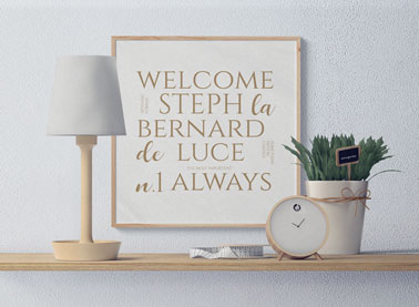 Классическая деревянная рамка и аксессуары в тон