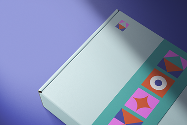 Eine geschlossene Schachtel in der Nahaufnahme