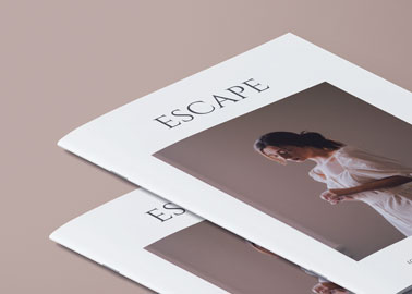 Deux couvertures de magazines en gros plan