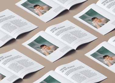 Une collection de magazines, vue en plongée