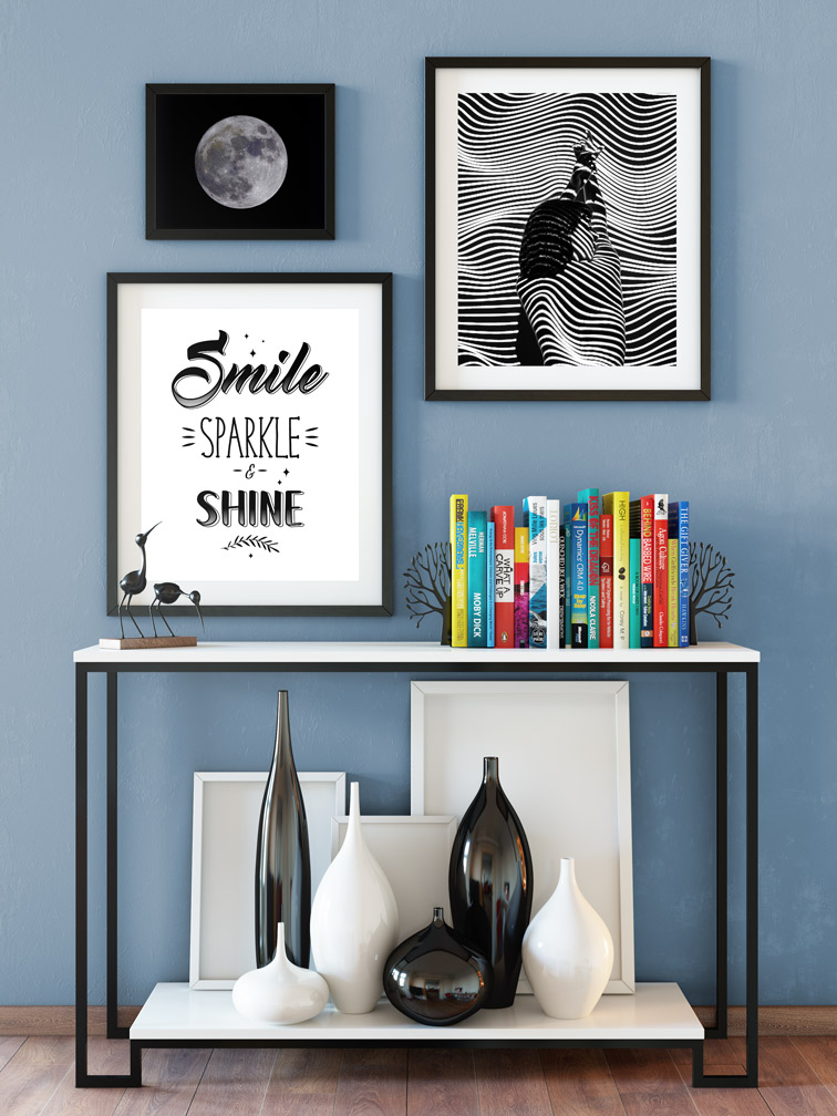 Wall Frames with Elegant Decors