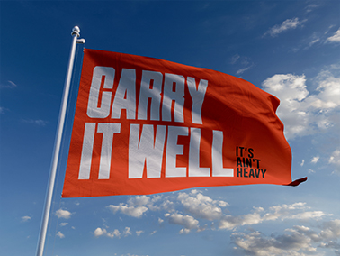 Wehende Flagge Niedrigwinkelansicht