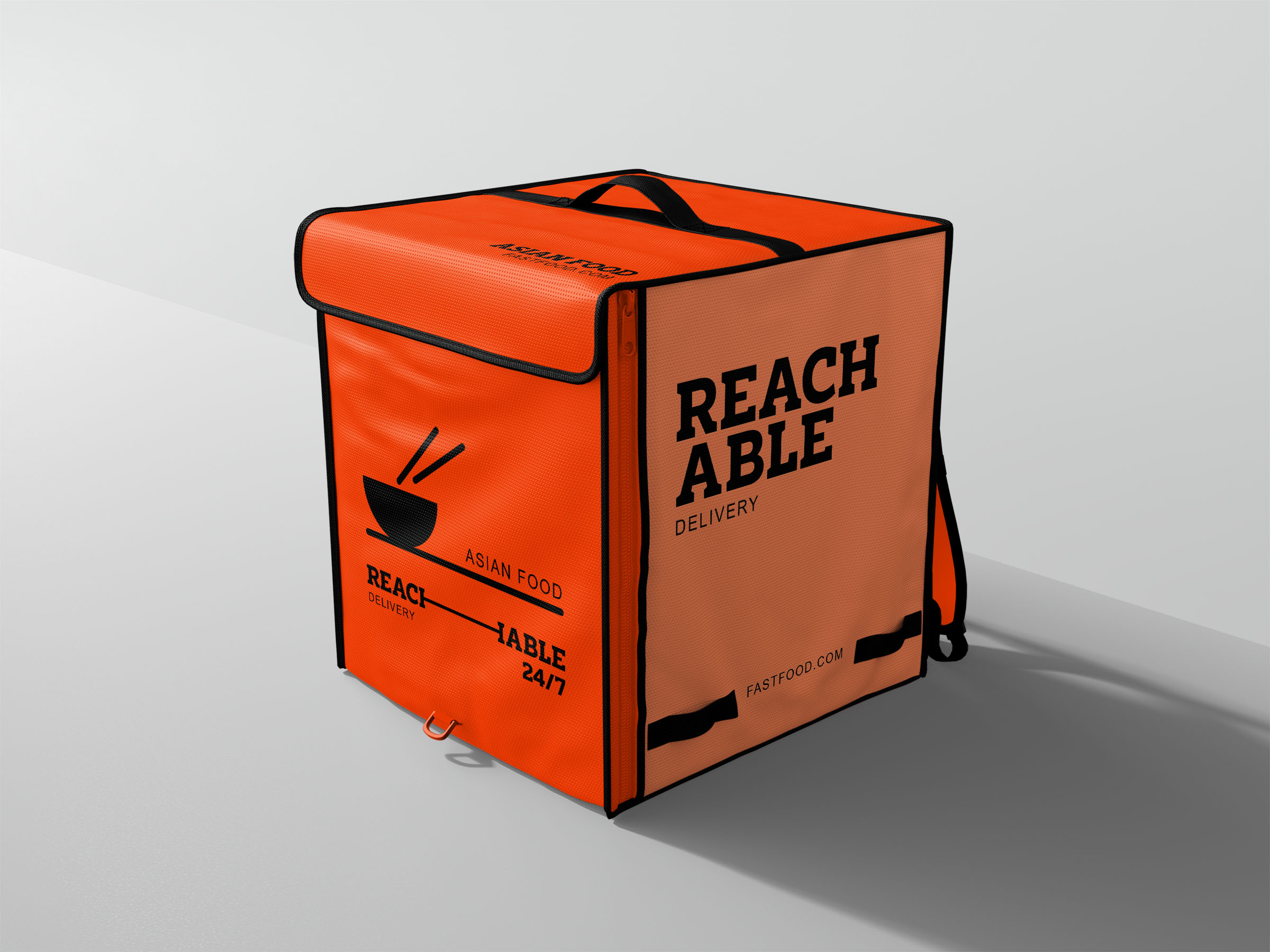 Liefertasche an einer Wand