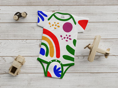 Grenouillère pour enfants avec jouets