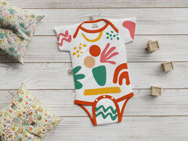 Grenouillère d'un tout-petit vue de haut