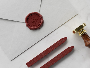 Набор с печатью на мраморной поверхности