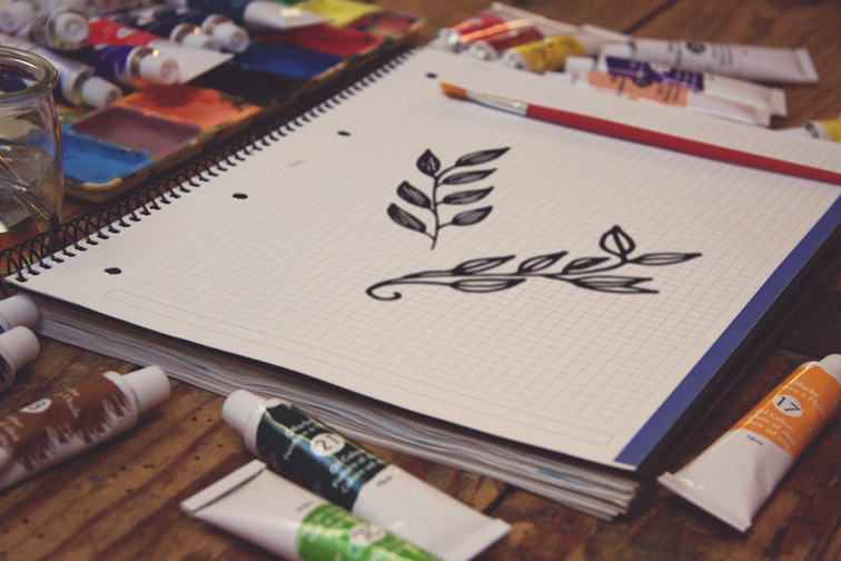 黒いリング・スケッチブックと画材