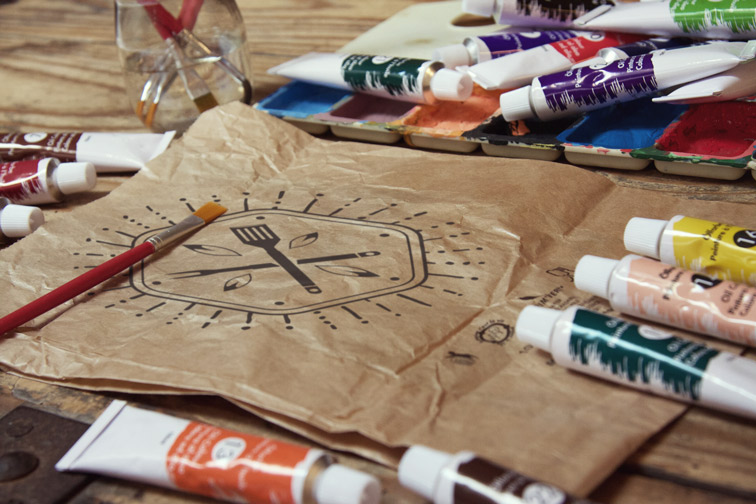 画材とクラフト紙