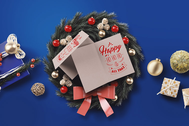 Christmas Wreath with Ornaments