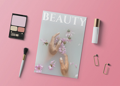 Обложка журнала и косметика