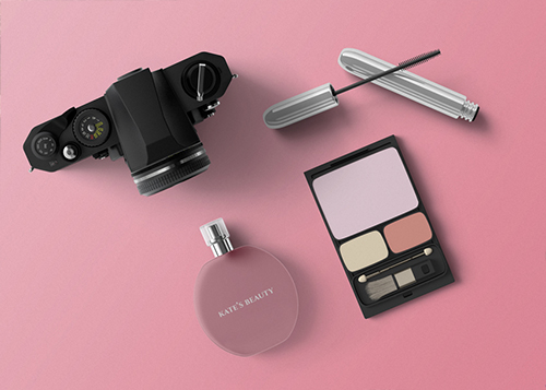 Косметика и фотоаппарат, высокий ракурс