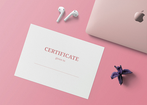 Сертификат, AirPods и MacBook