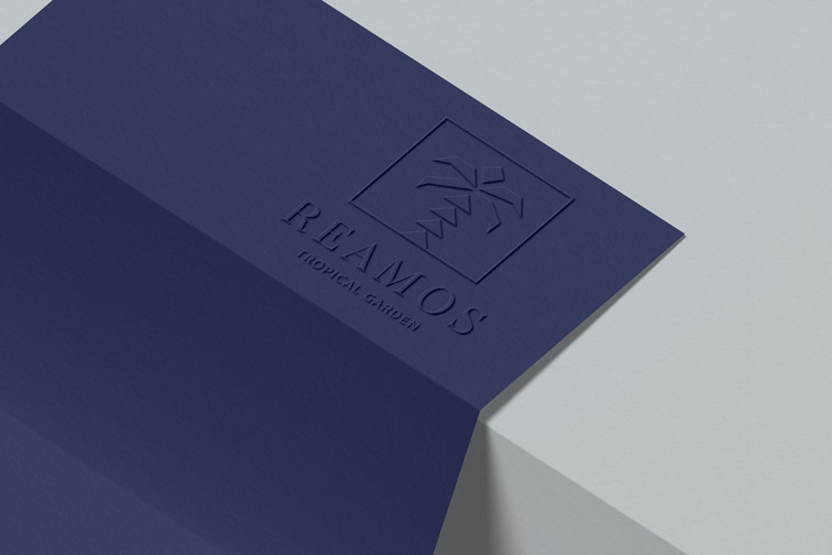 Gefaltete Broschüre