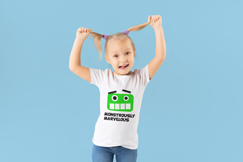 Stüdyoda Komiklik Yapan Çocuk