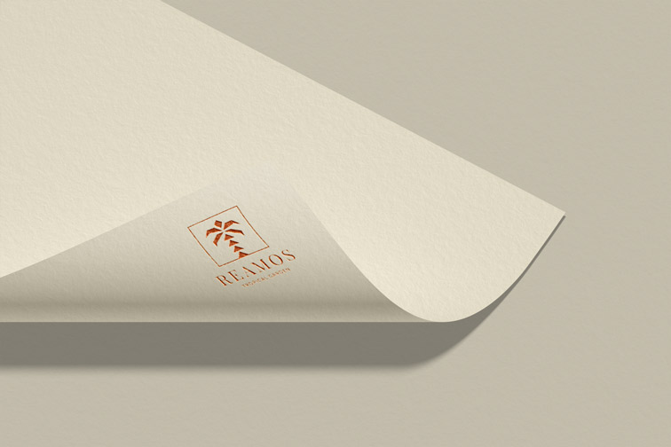 Untere abgerundete Papierecke