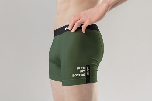 Homme portant un caleçon Vue latérale