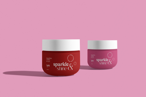 Conteneurs de produits, l'un est flou