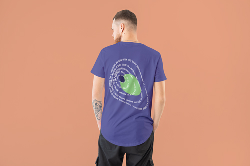 Tişört Giymiş Adamın Arkadan Görünüşü