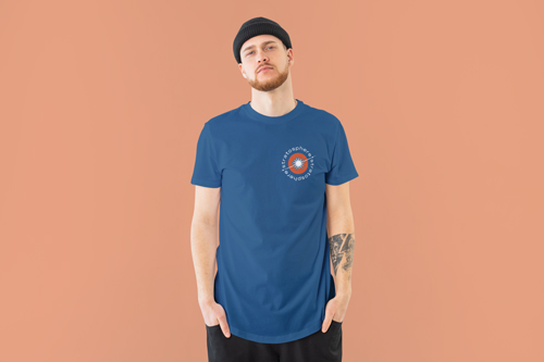 Trend Bir Kıyafet Giymiş Adam