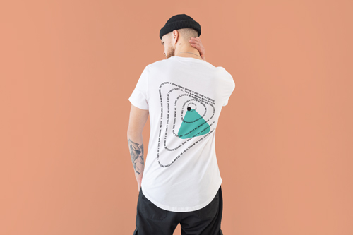 Büyük Beden Kıyafet Giymiş Adamın Kısmi Görünüşü