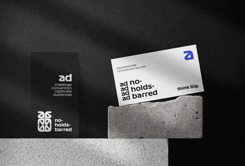 Визитные карточки, расположенные у стены