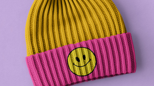 Vista de cerca de un gorro de invierno