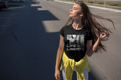 Woman Wearing a Casual Outfit