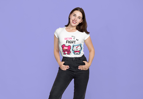 Mujer posando con ropa urbana