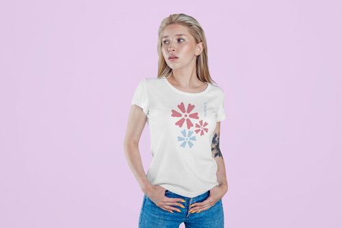 Mulher Posando em um Estúdio