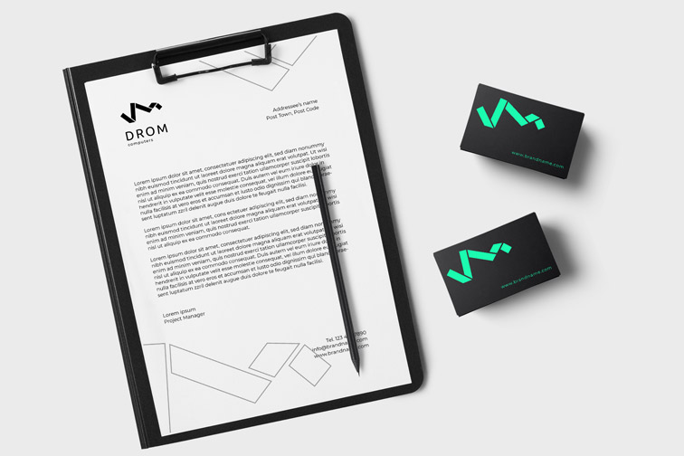 Clipboard mit Visitenkarten