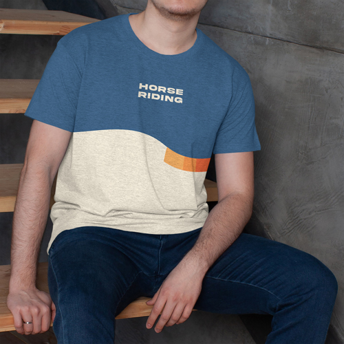 Мужчина в футболке, увеличенный формат