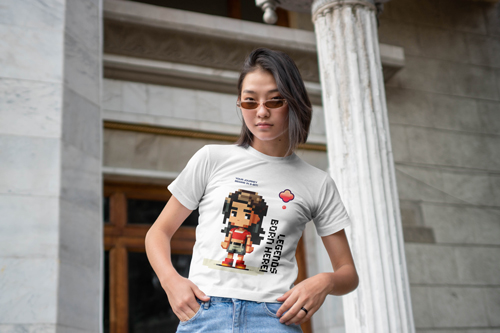 Mujer en camiseta con las manos en los bolsillos