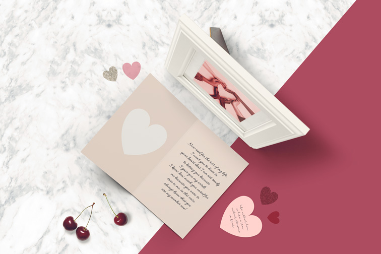 Marco de fotos y tarjeta de San Valentín