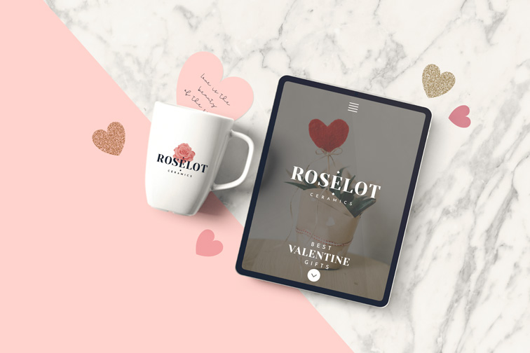 Tableta y taza sobre un fondo de San Valentín