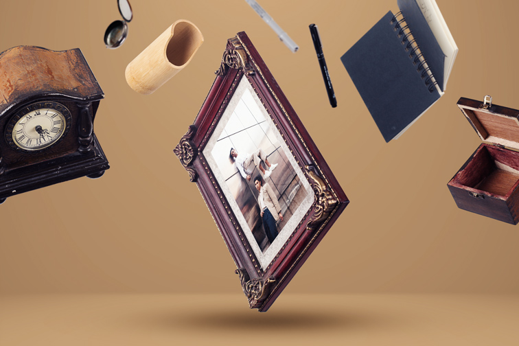 Cadre vintage avec objets anciens