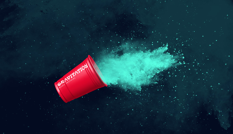 Explosion colorée sur un fond sombre