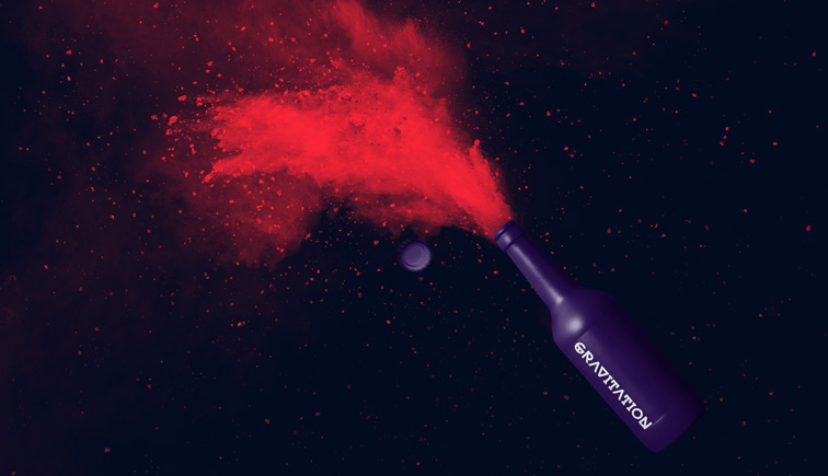 Explosion d'une bouteille de poudre colorée