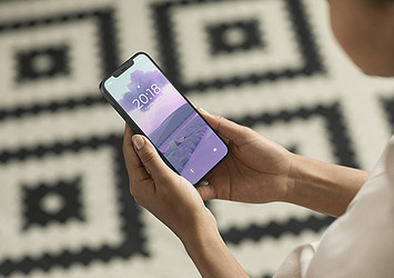 iPhone 13 Realistic Mockup Kit